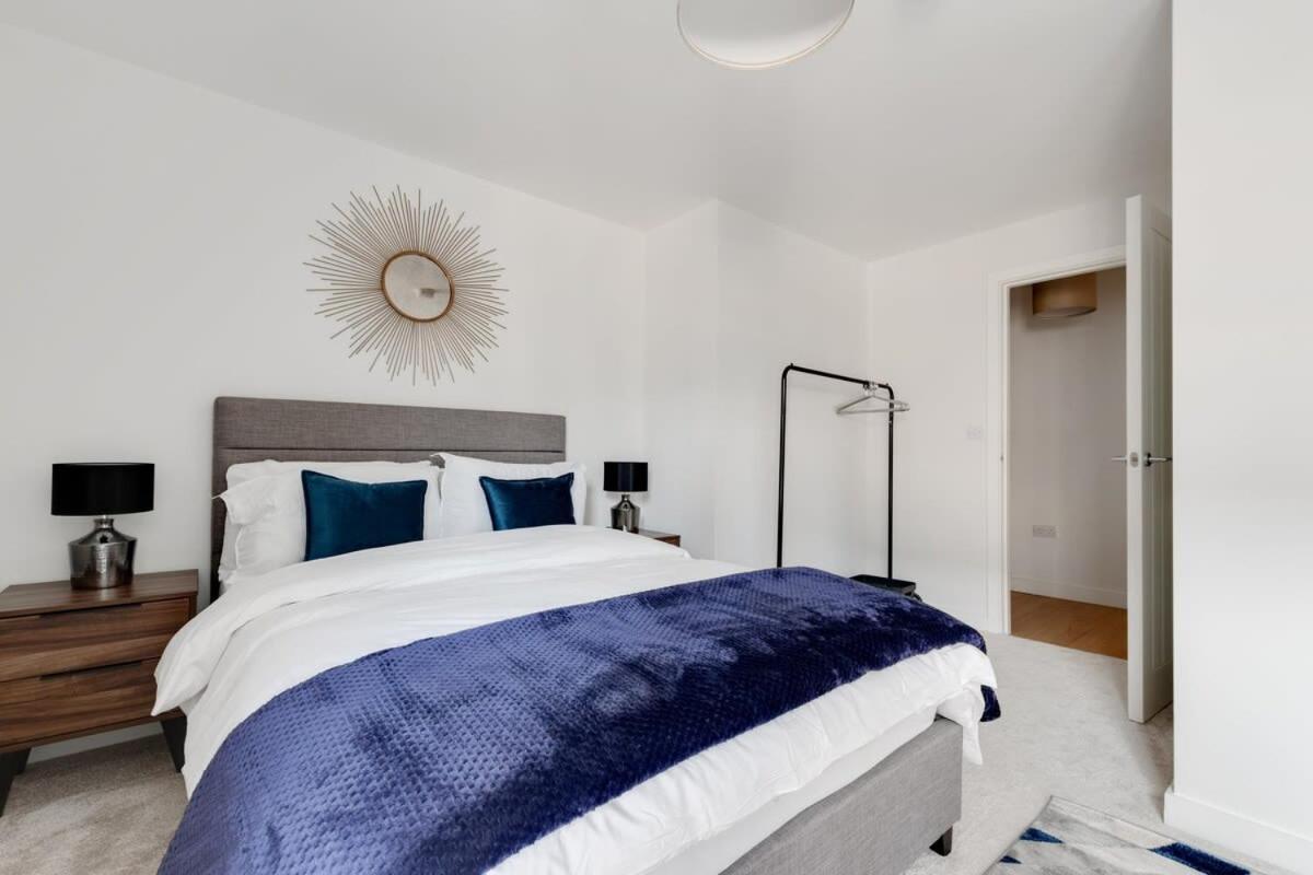 1 Bed Modern Apartment In A Converted Mill Leeds  Extérieur photo